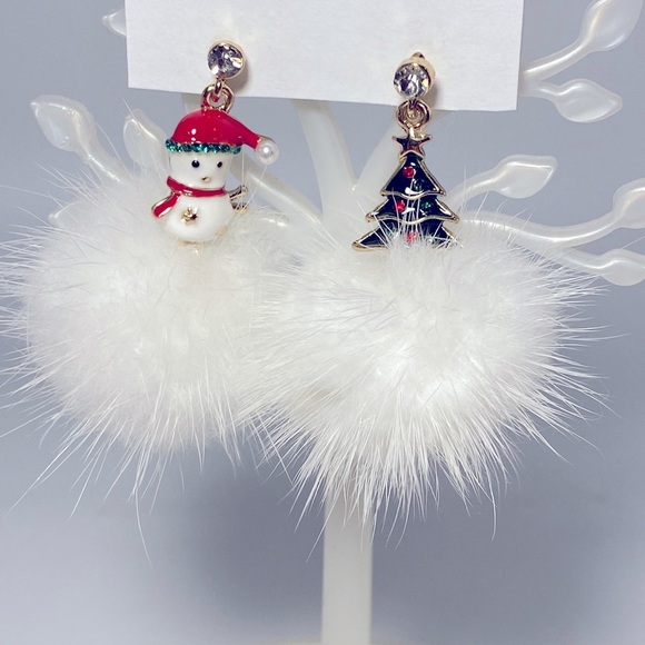 Christmas Dangling Fluffy Snowballs + Snowman Charm & Tree Charm NWT - Picture 1 of 2